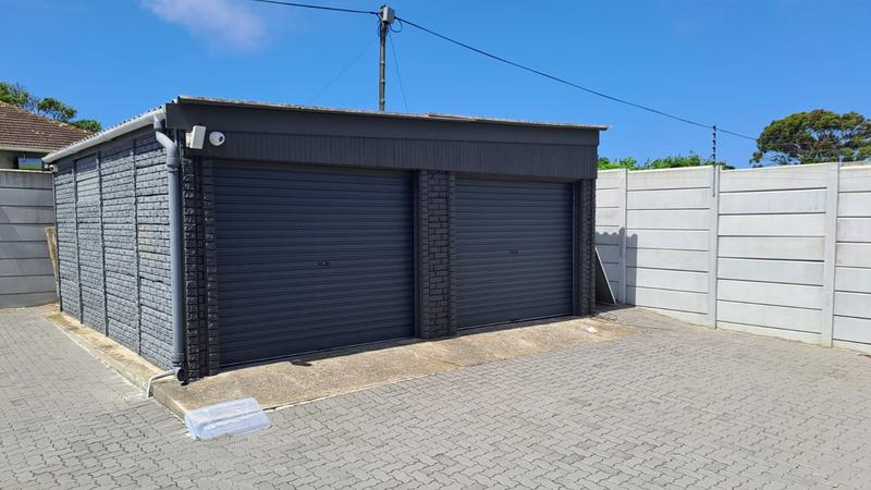 To Let commercial Property for Rent in Cotswold Eastern Cape